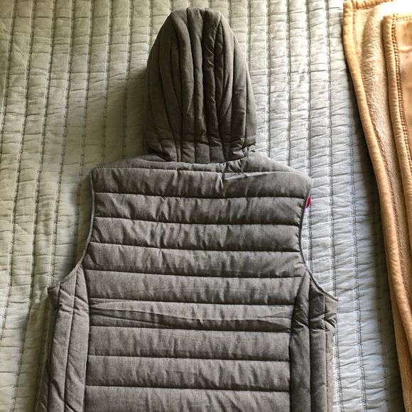 NWOT. Perry Ellis Hooded Jacket Vest. - Picture 2 of 7